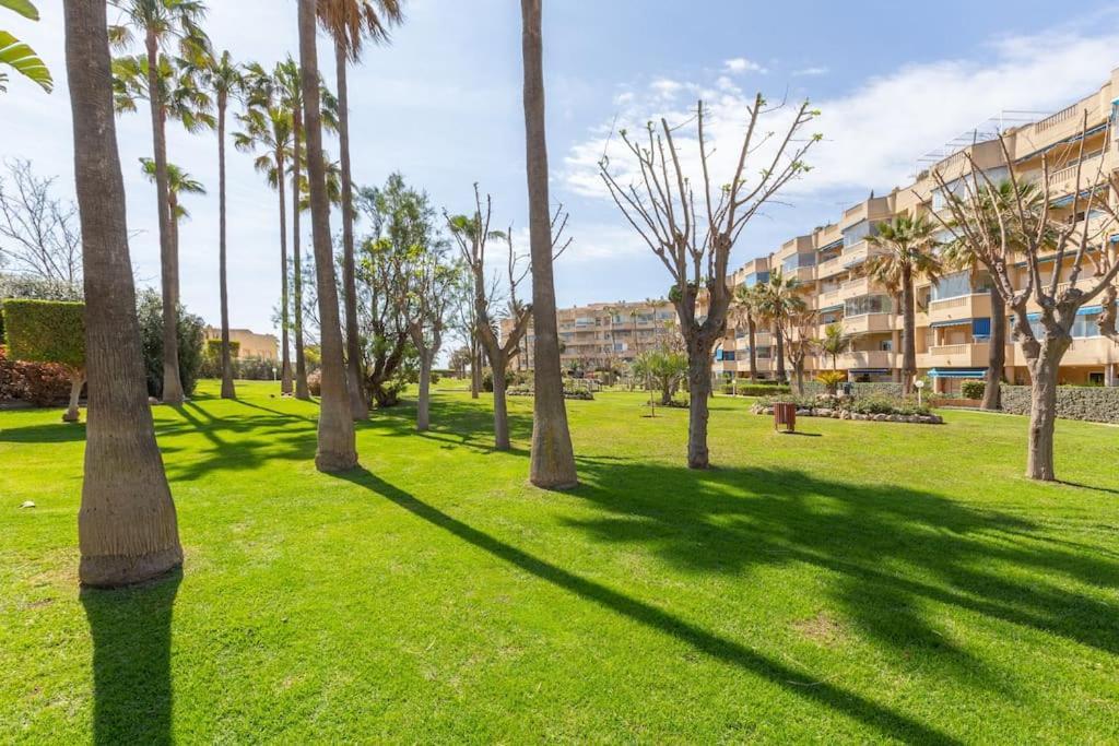 Eden Costa Lago Primera Linea De Mar Торремолінос Екстер'єр фото