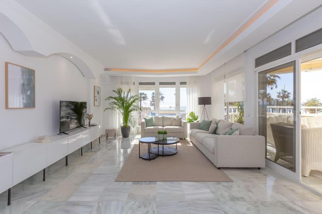 Eden Costa Lago Primera Linea De Mar Торремолінос Екстер'єр фото