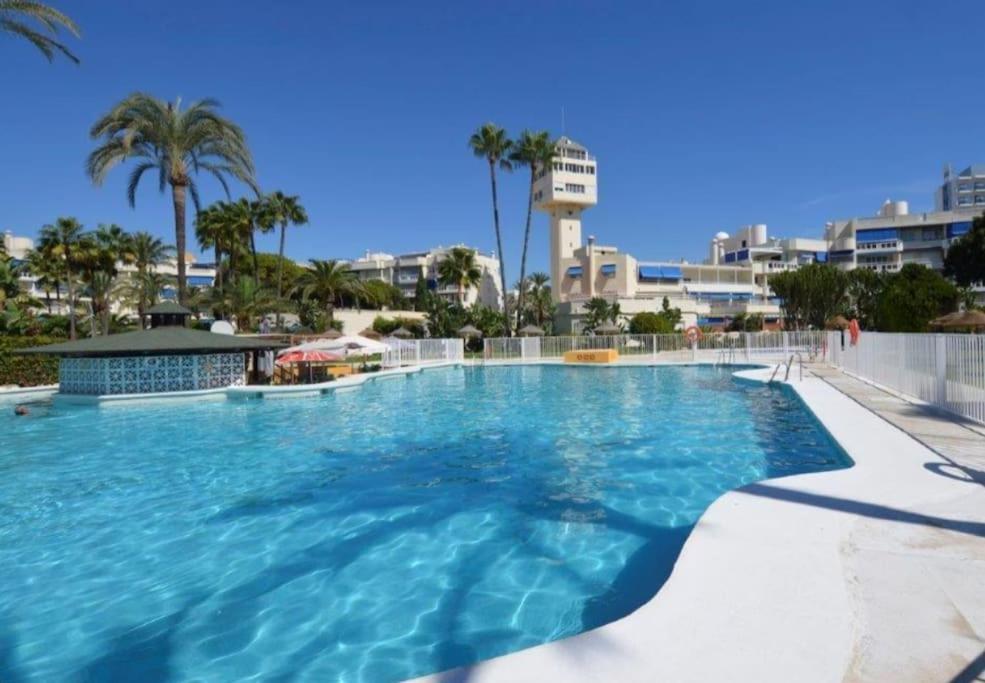 Eden Costa Lago Primera Linea De Mar Торремолінос Екстер'єр фото